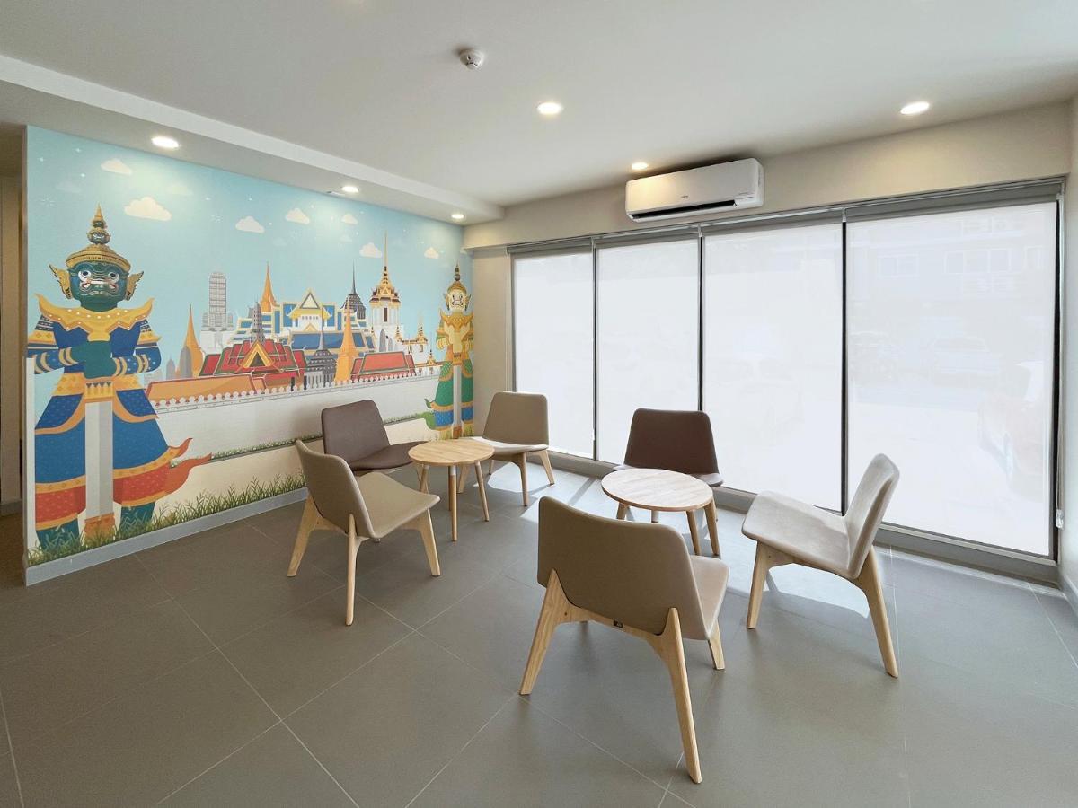 Hop Inn Bangkok Onnut Station Bagian luar foto